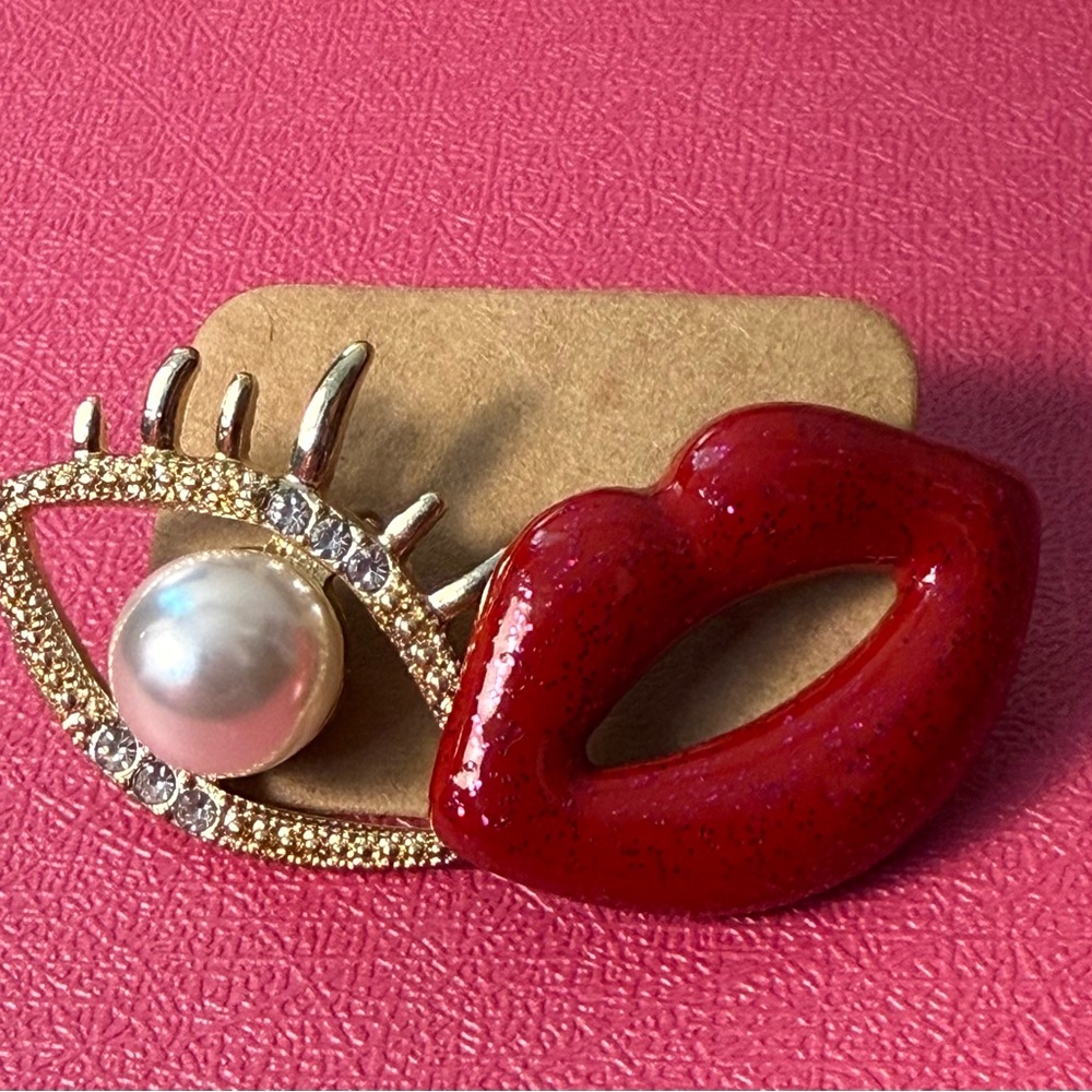Red Lip & Pearl Eye Statement earrings - Women Jewelry